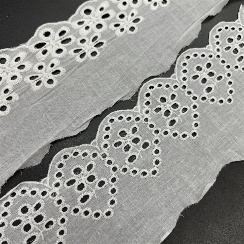 Fine woven cotton fabric carvend holes Trimming lace water soluble Embroidery border lace trim garment