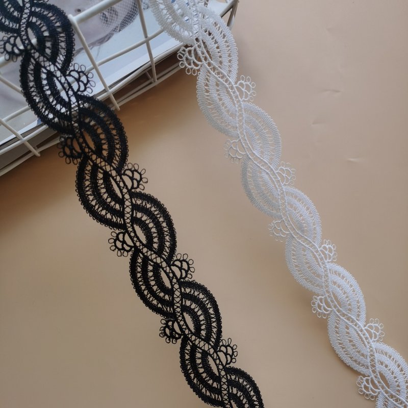 Stock 3.6CM Wide Black And White Yarn Milk Silk Water Soluble Embroidery Lace Trim Bar Code Lolita Garment Accessories