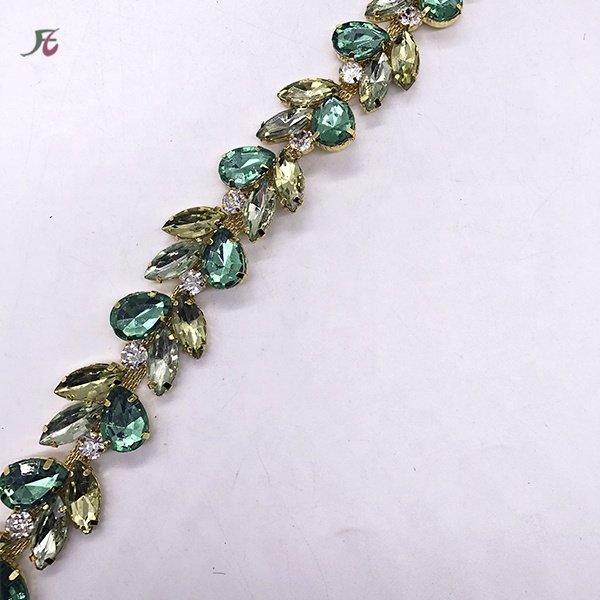 New product 2024 Rhinestone Trim Ribbon Diamond Chain Crystal thread trims setting peridot resin stone rhinestone trimming