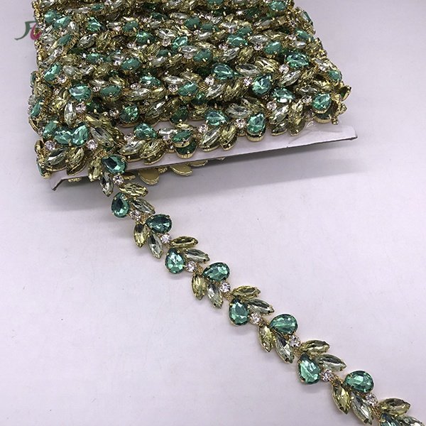 New product 2024 Rhinestone Trim Ribbon Diamond Chain Crystal thread trims setting peridot resin stone rhinestone trimming