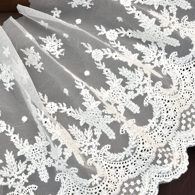 Factory Wholesale Embroidered lace Trimming fabric 3d flower lace embroidered fabric