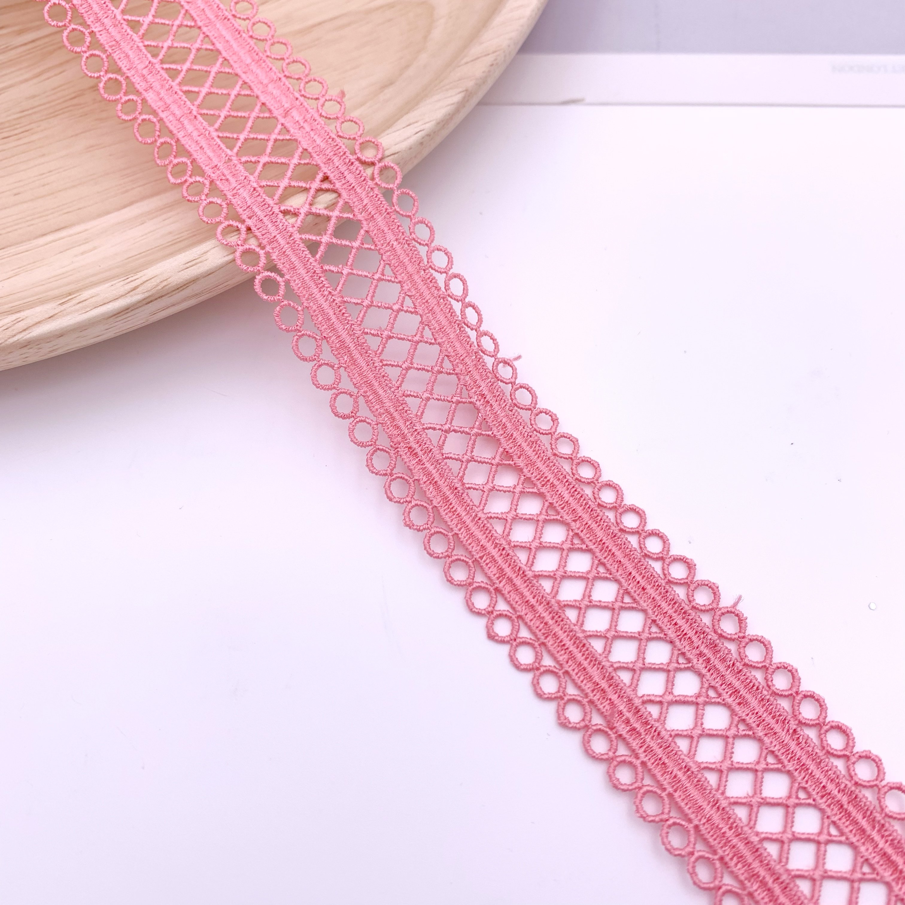 Wholesale Delicate Colors Polyester Embroidery Sewing Lace Guipure Lace Trim
