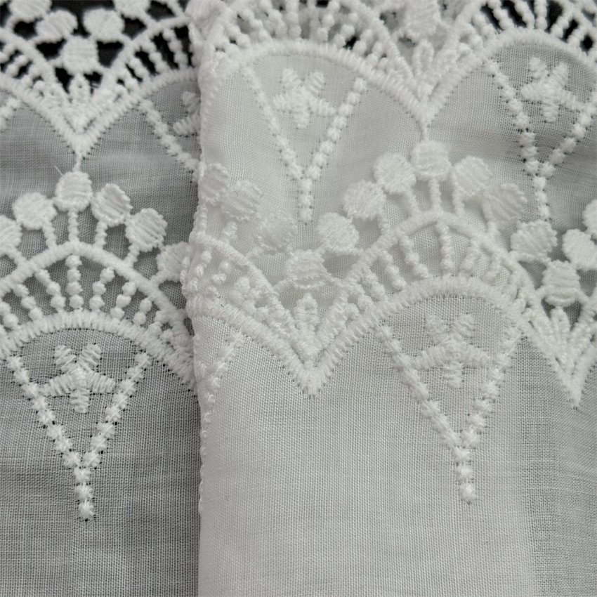 Fine woven cotton fabric carvend holes Trimming lace water soluble Embroidery border lace trim garment