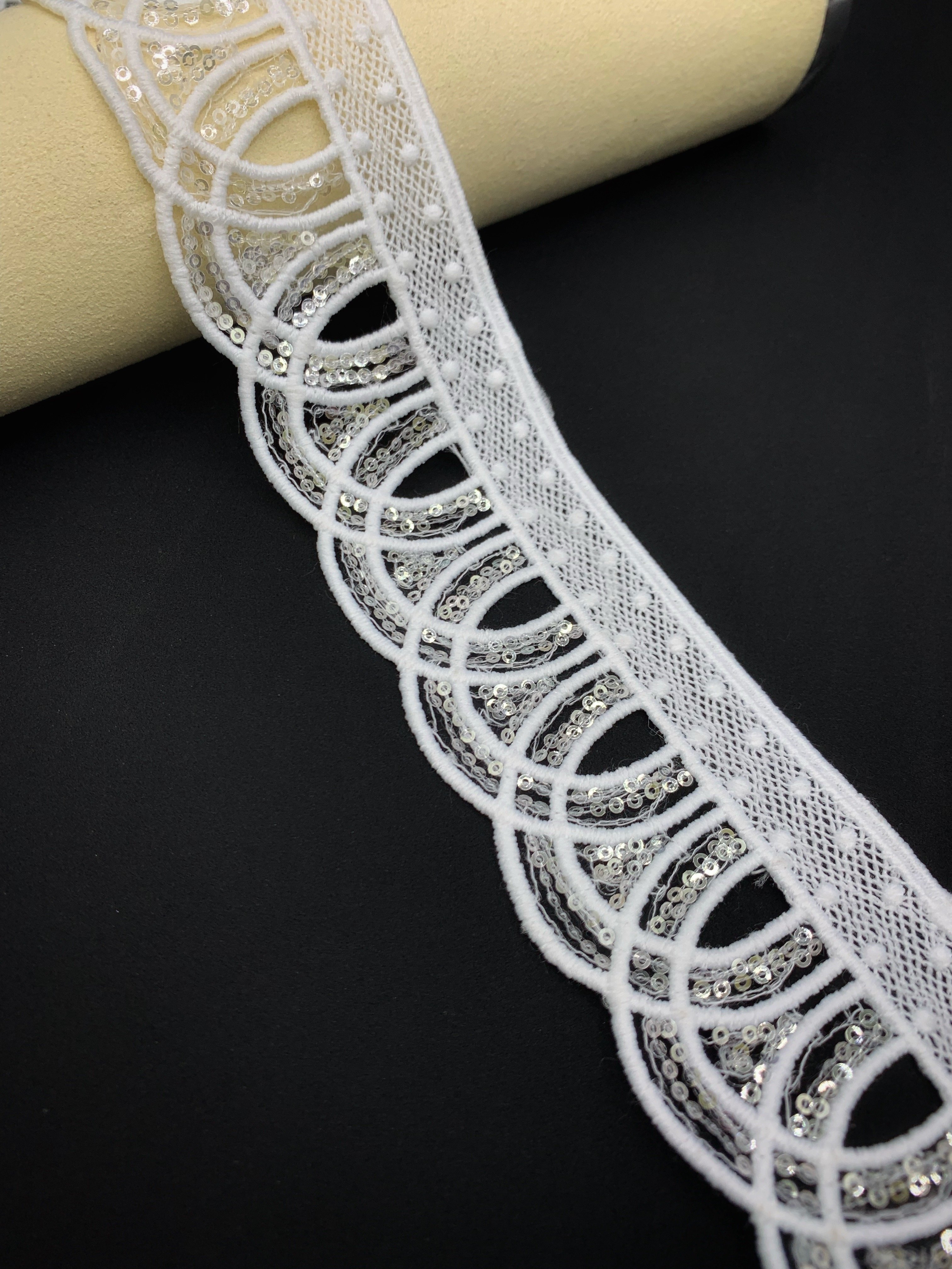 2023 China Wholesale Price New Design Stripe Sequin Lace High Quality Embroidery Shiny Sequin Lace Trim