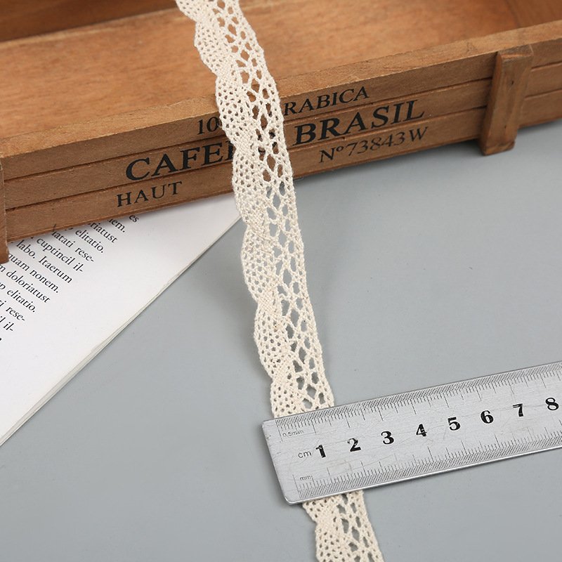 Factory Price Ethnic Cotton Sewing Fabric Luxury Lace Ribbon Roll Trim