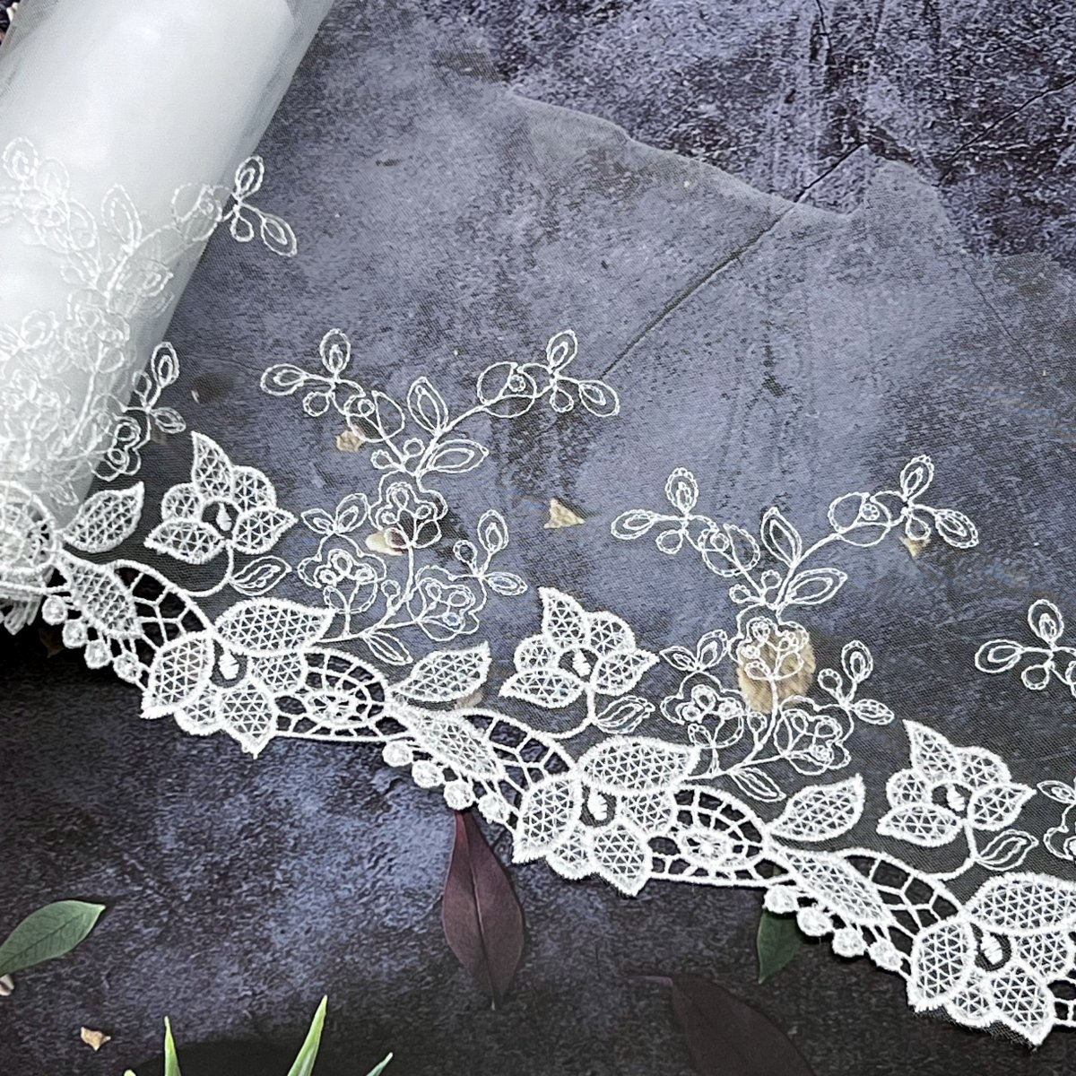 Wholesale Delicate High Quality 23cm Shiny Flower Embroidery Lace Trim For Women Dress Light Purple Tulle Guipure Lace