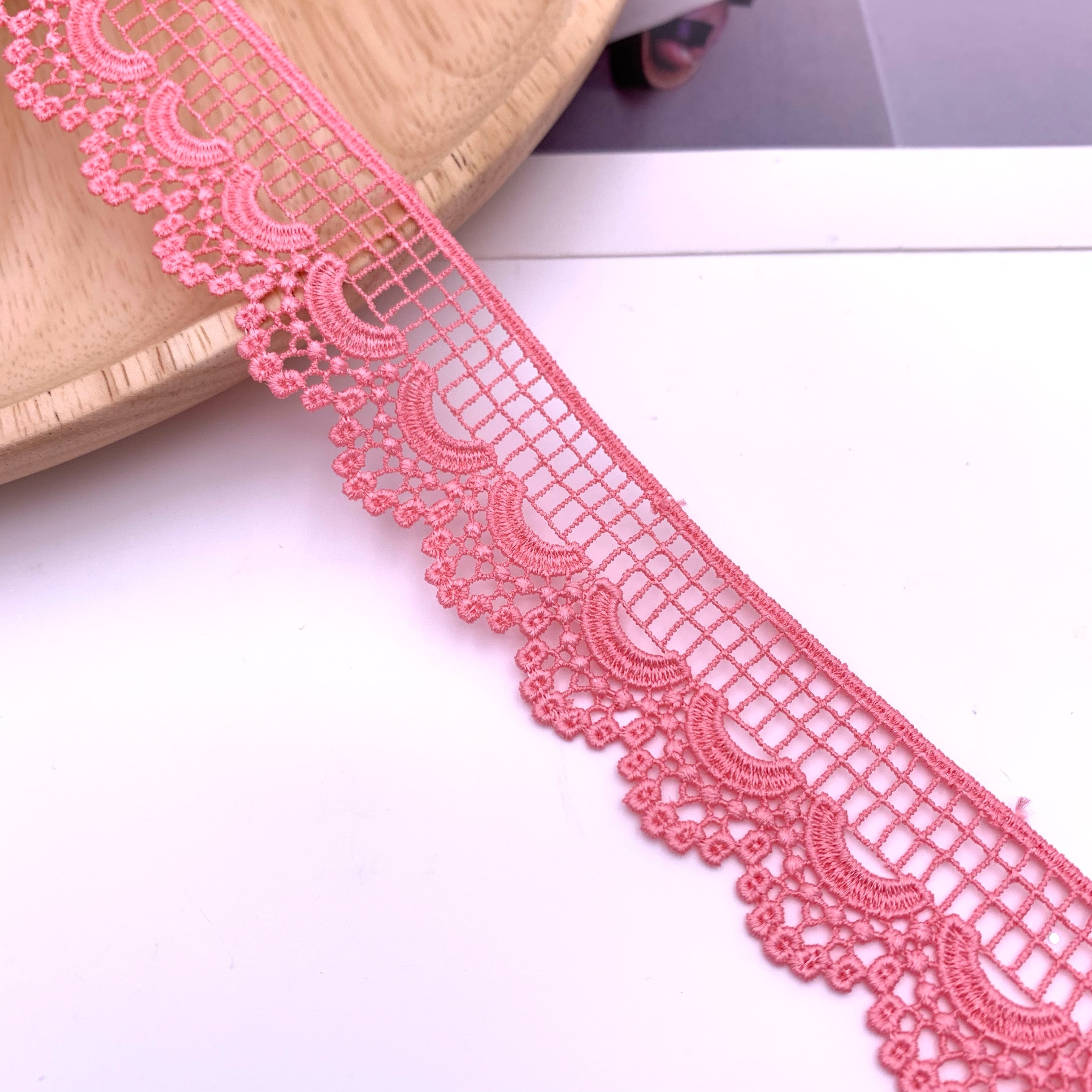 Manufacturers Fashion New Design Gpo Lace Luxury Polyester Guipure Colors Lace Trim