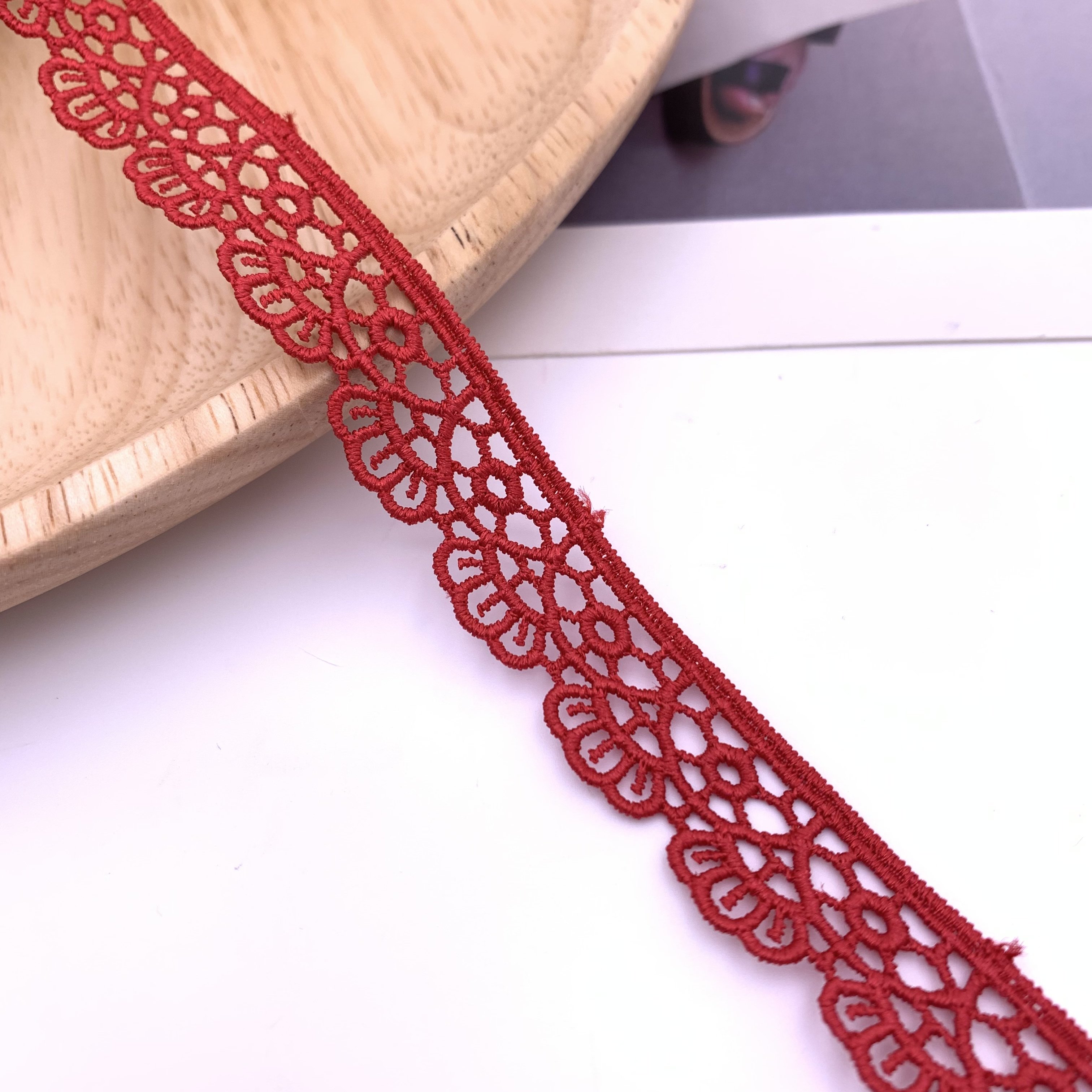 Manufacturers Fashion New Design Gpo Lace Luxury Polyester Guipure Colors Lace Trim