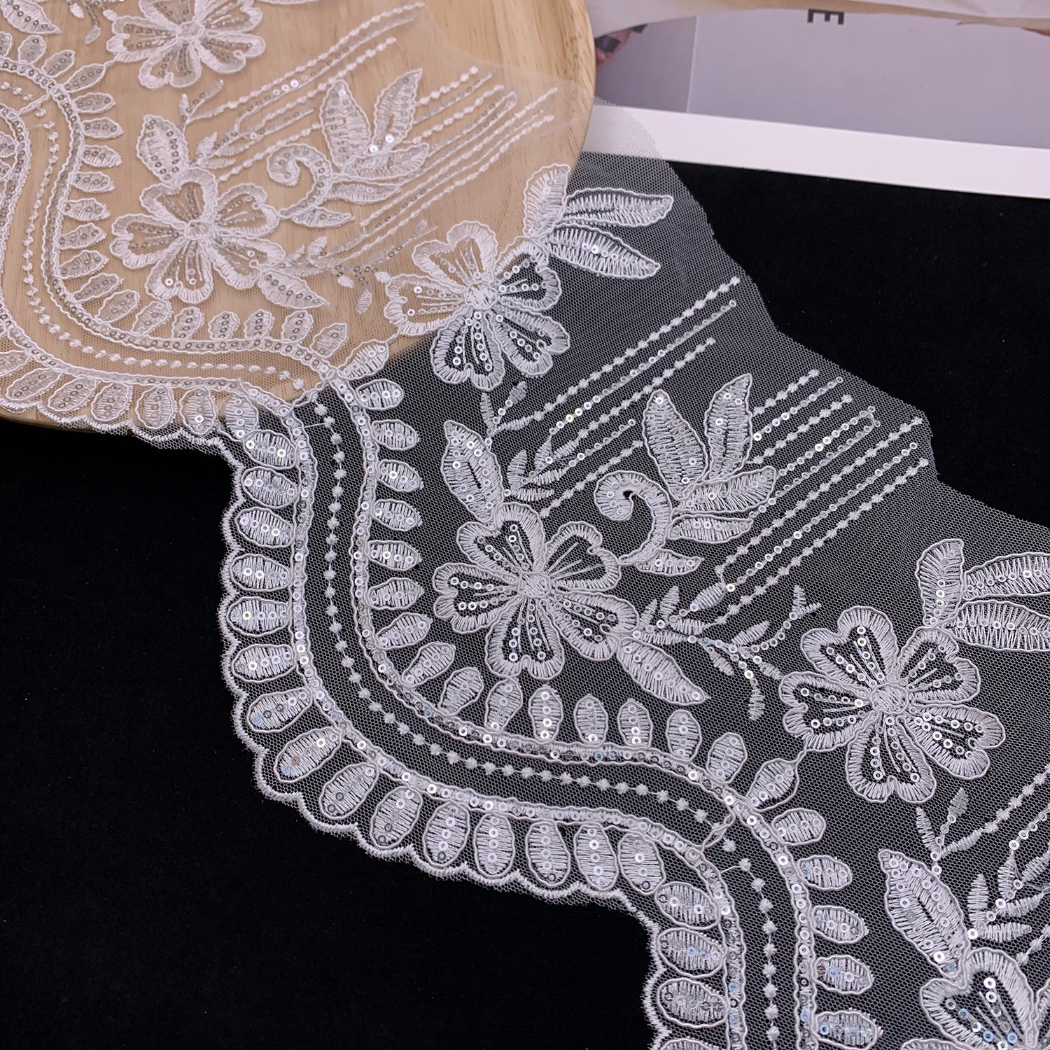 High Quality Wholesale Shiny Encaje Water Solution Guipure Mesh Organza Gpo Lace Trim