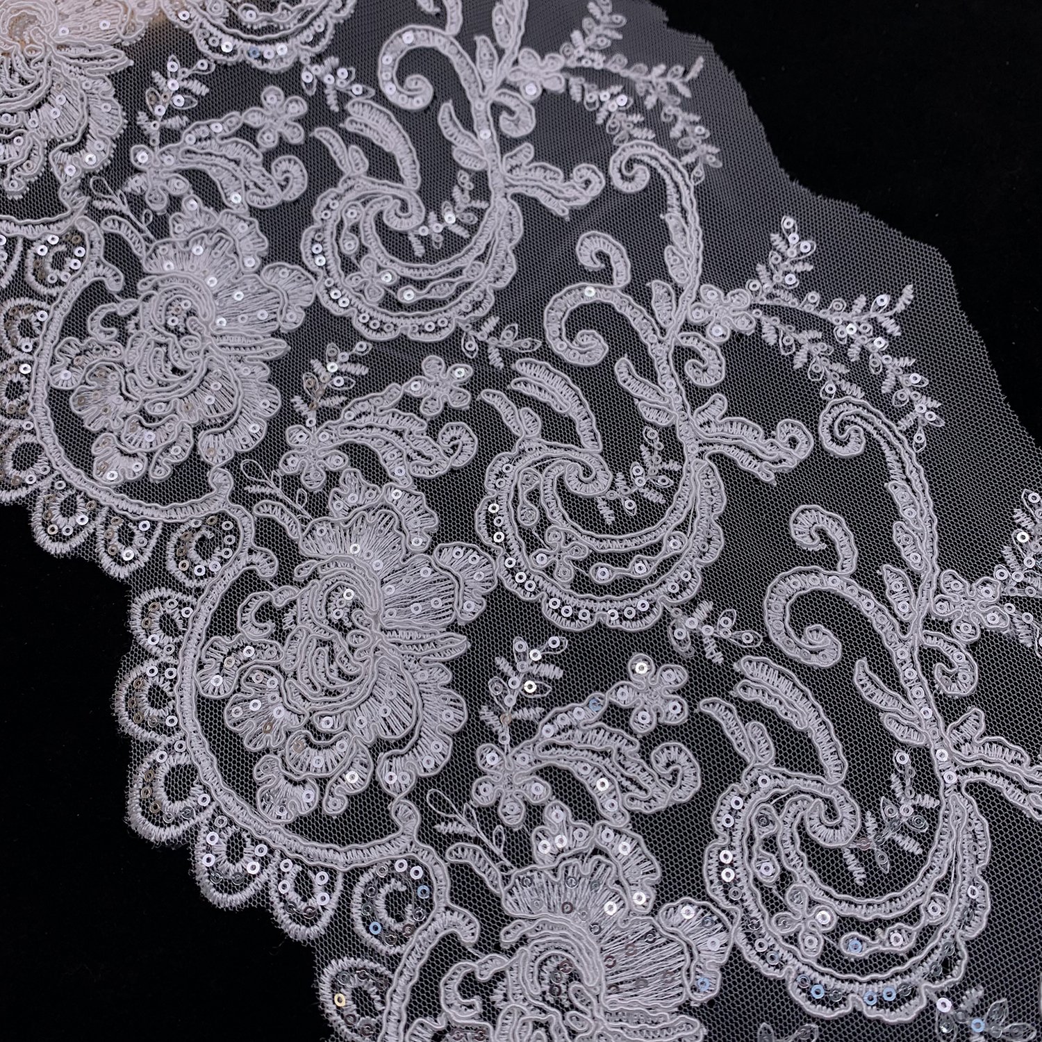 High Quality Wholesale Shiny Encaje Water Solution Guipure Mesh Organza Gpo Lace Trim