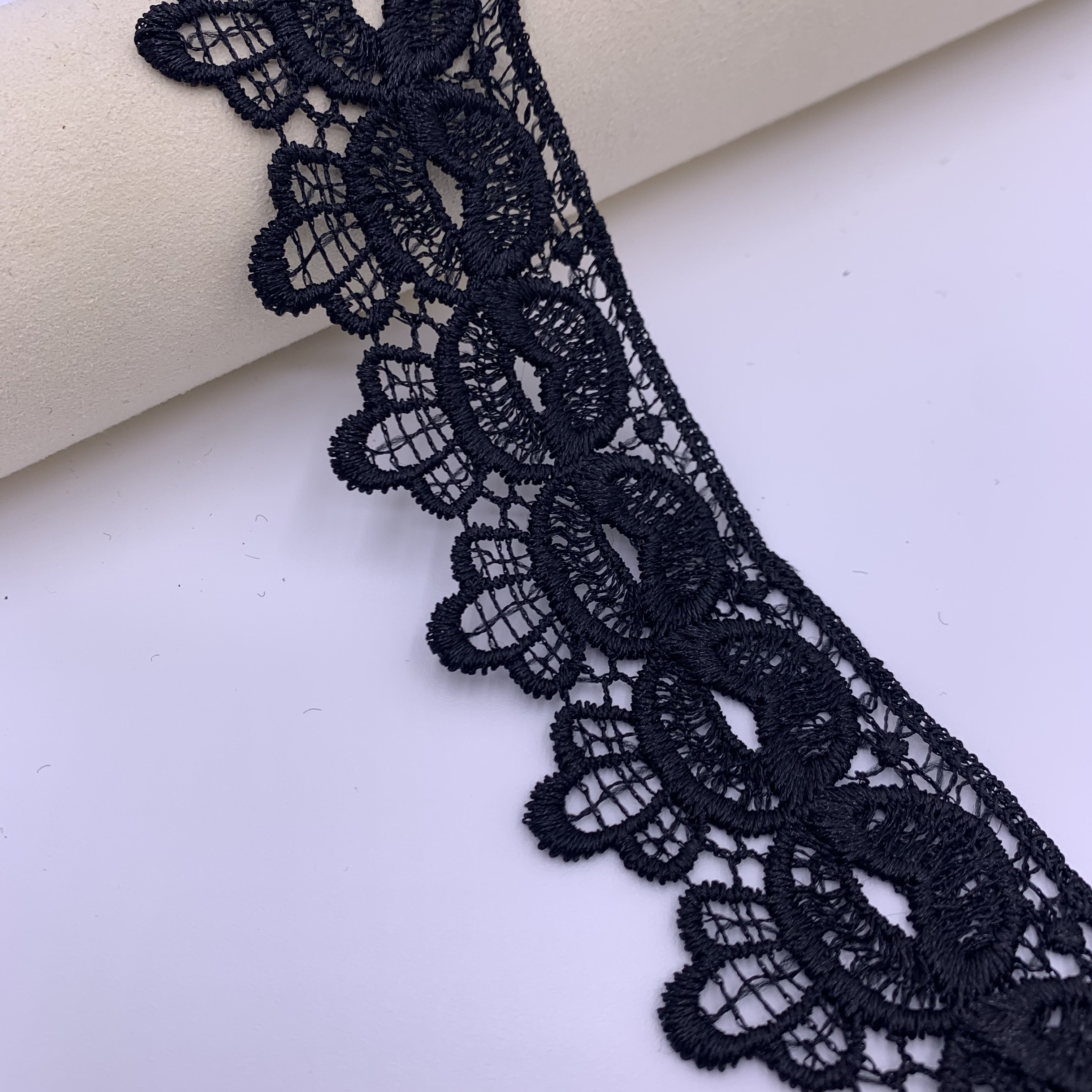 High Quality Fashion Lace Fabric Hollowed Out Black Renda Water Soluble Polyester Embroidery Lace Trim