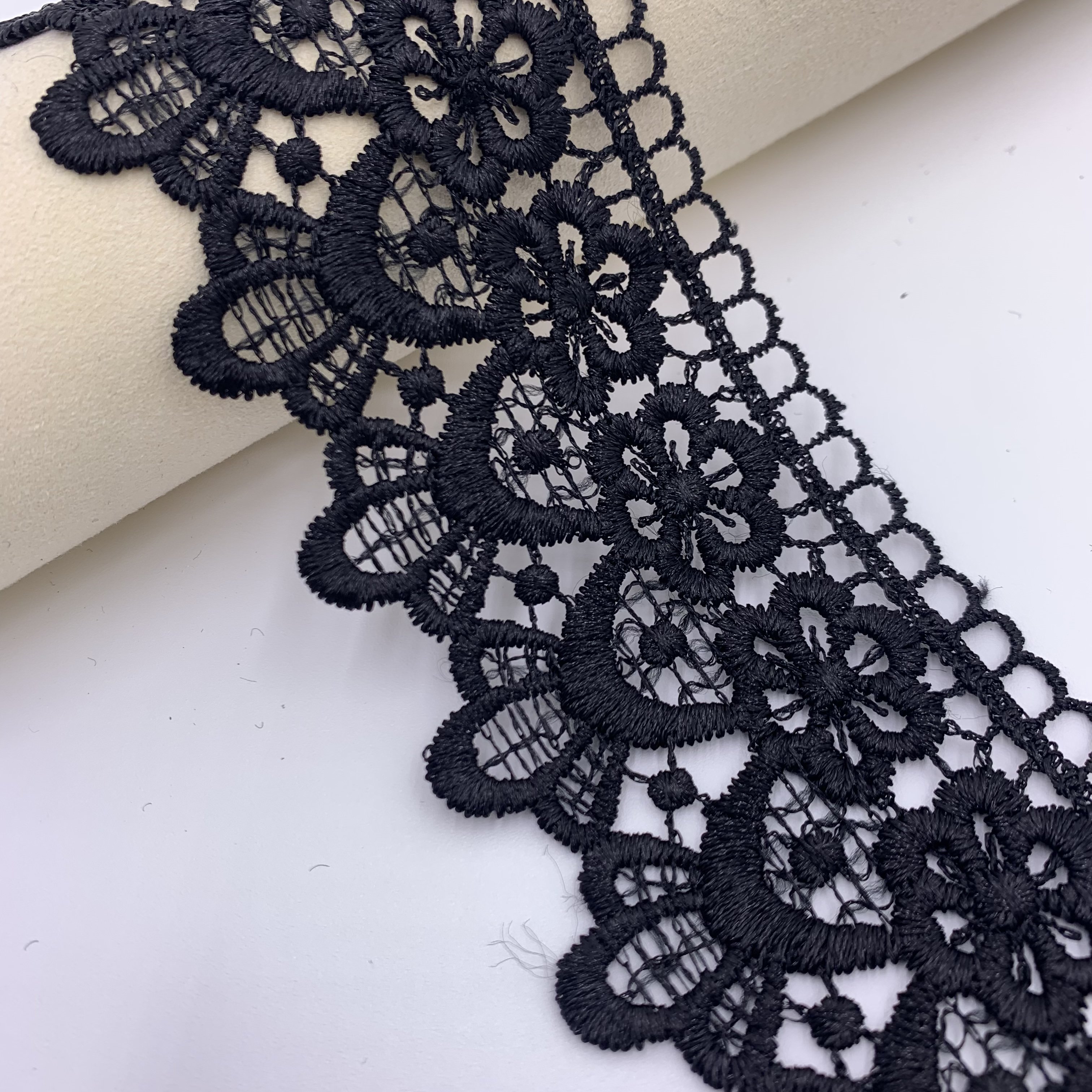 High Quality Fashion Lace Fabric Hollowed Out Black Renda Water Soluble Polyester Embroidery Lace Trim