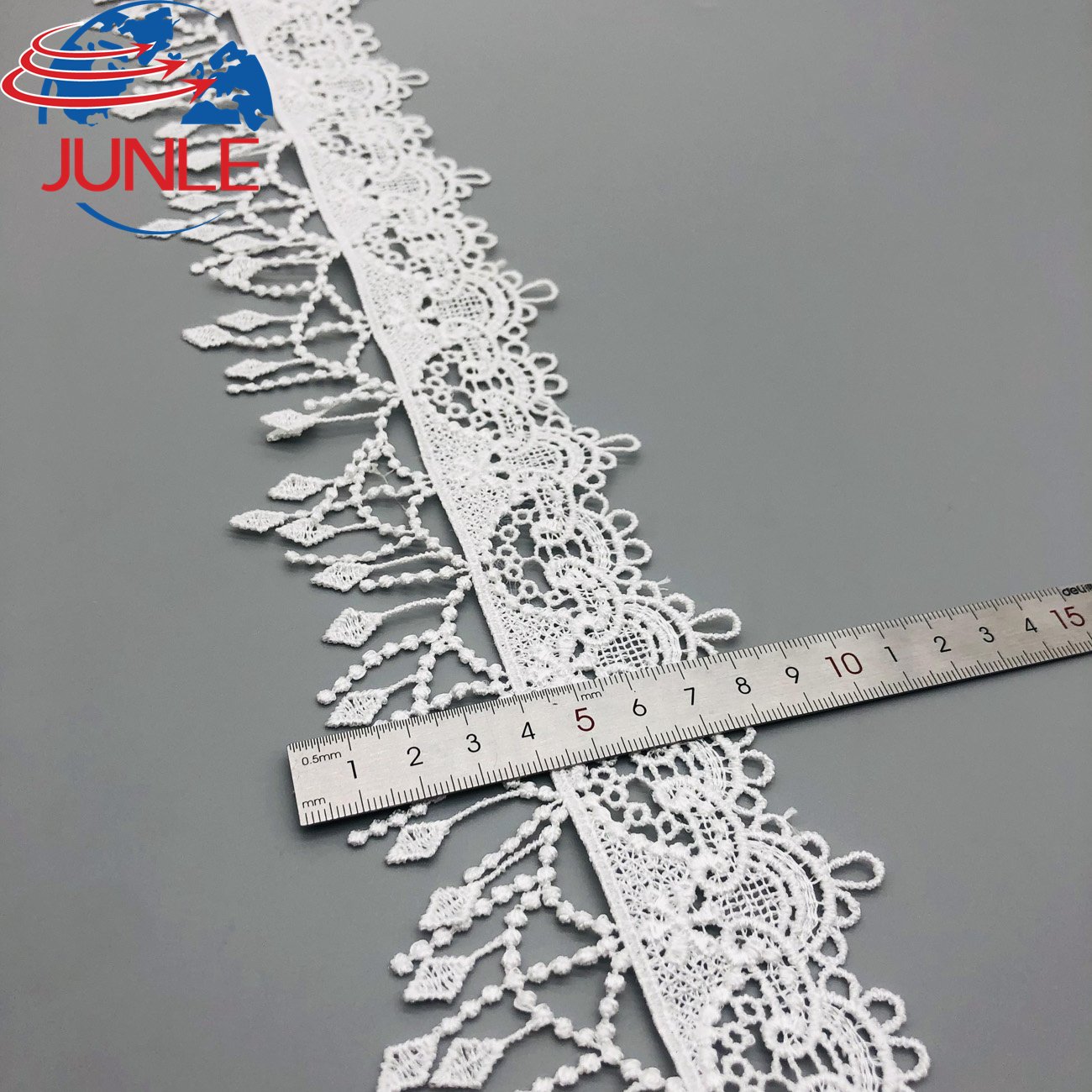 High Quality Fancy Trim Lace Shiny Embroidery White Tassel Lace Guipure Lace Trim