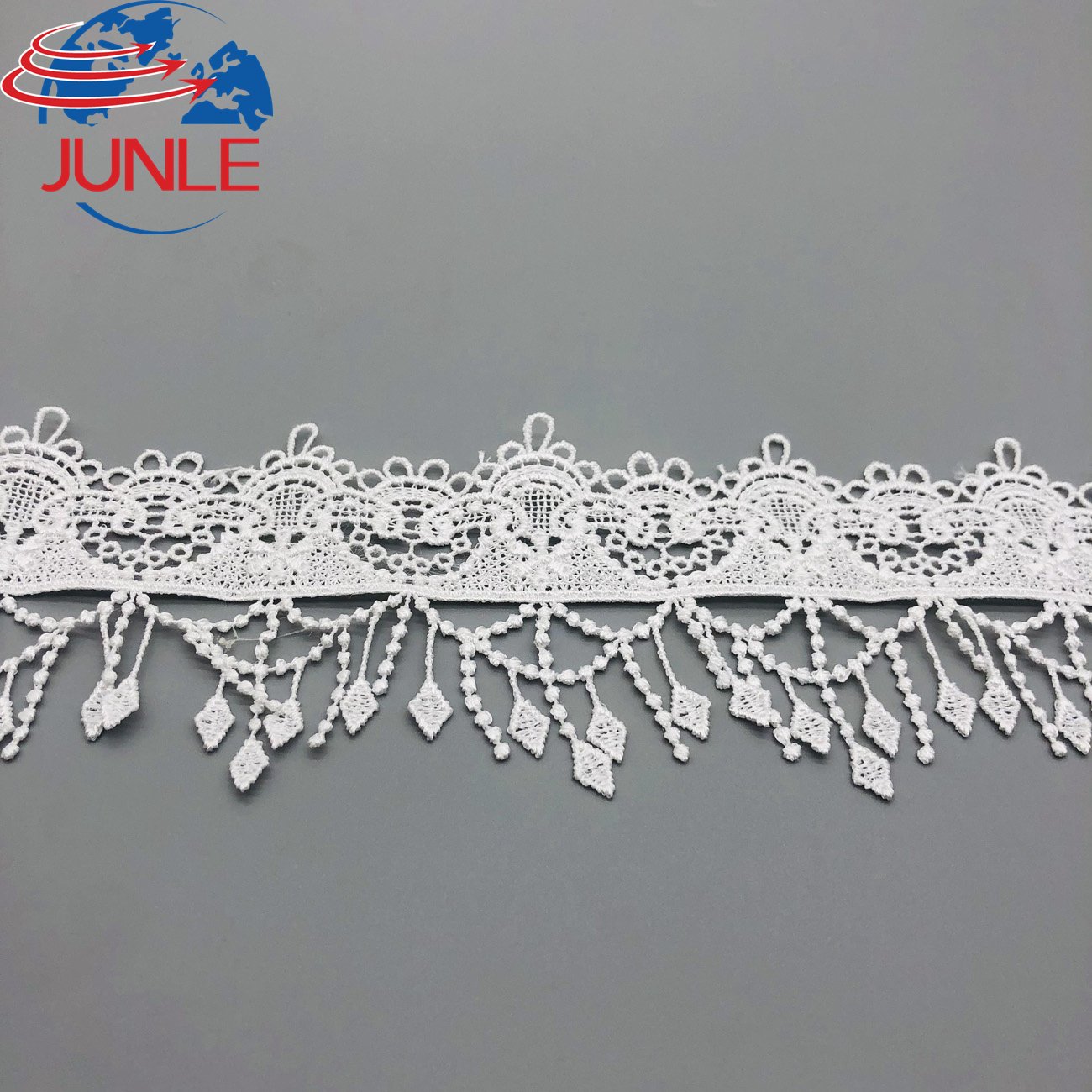 High Quality Fancy Trim Lace Shiny Embroidery White Tassel Lace Guipure Lace Trim