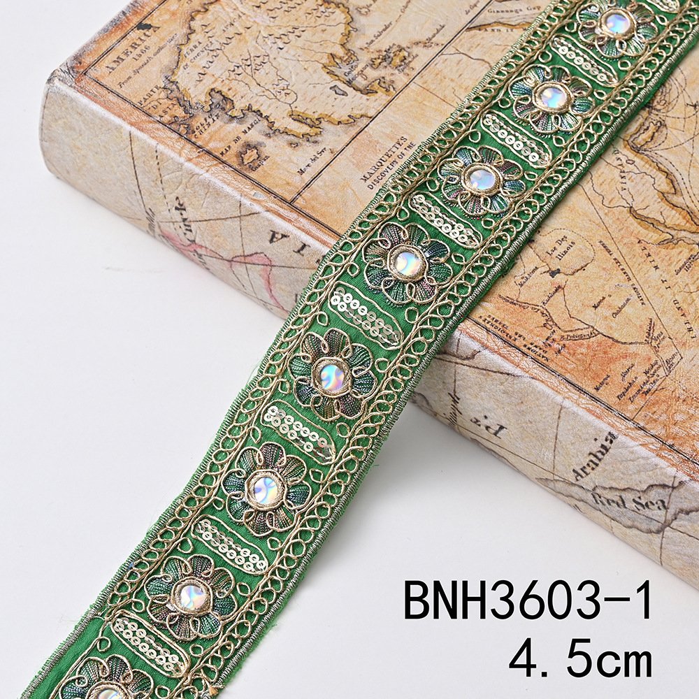Factory Supply Classical Rope Thread Traditional Embroidery Lace Trim Flower Gold Silver Trim