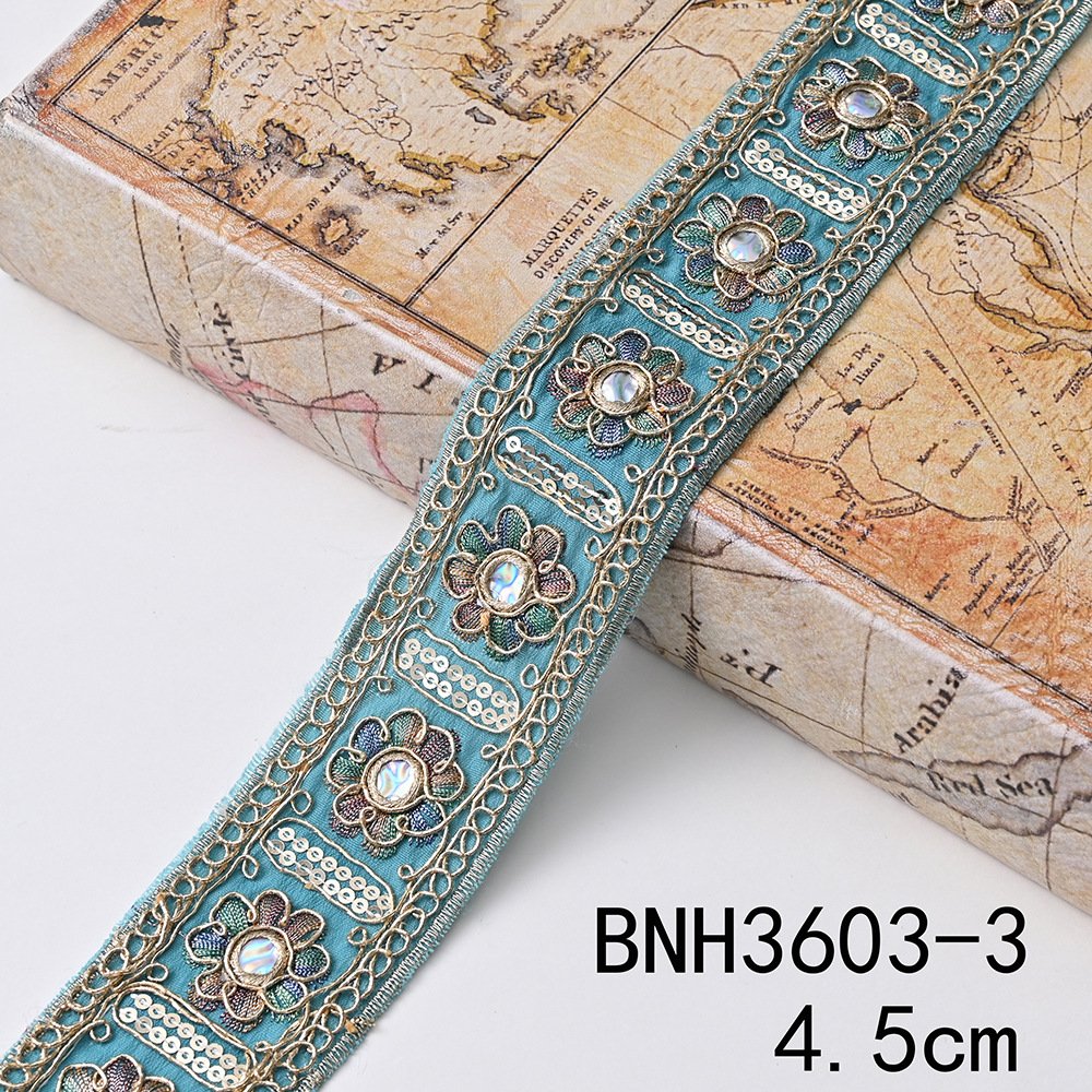 Factory Supply Classical Rope Thread Traditional Embroidery Lace Trim Flower Gold Silver Trim