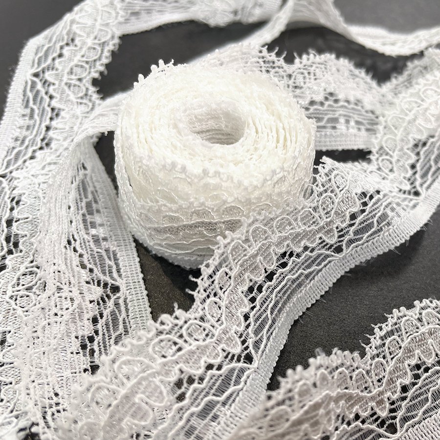 Lovely Small Width 2cm White Nylon and Spandex Stretc Lace Trim Manufacturer for Girl Wedding Dress