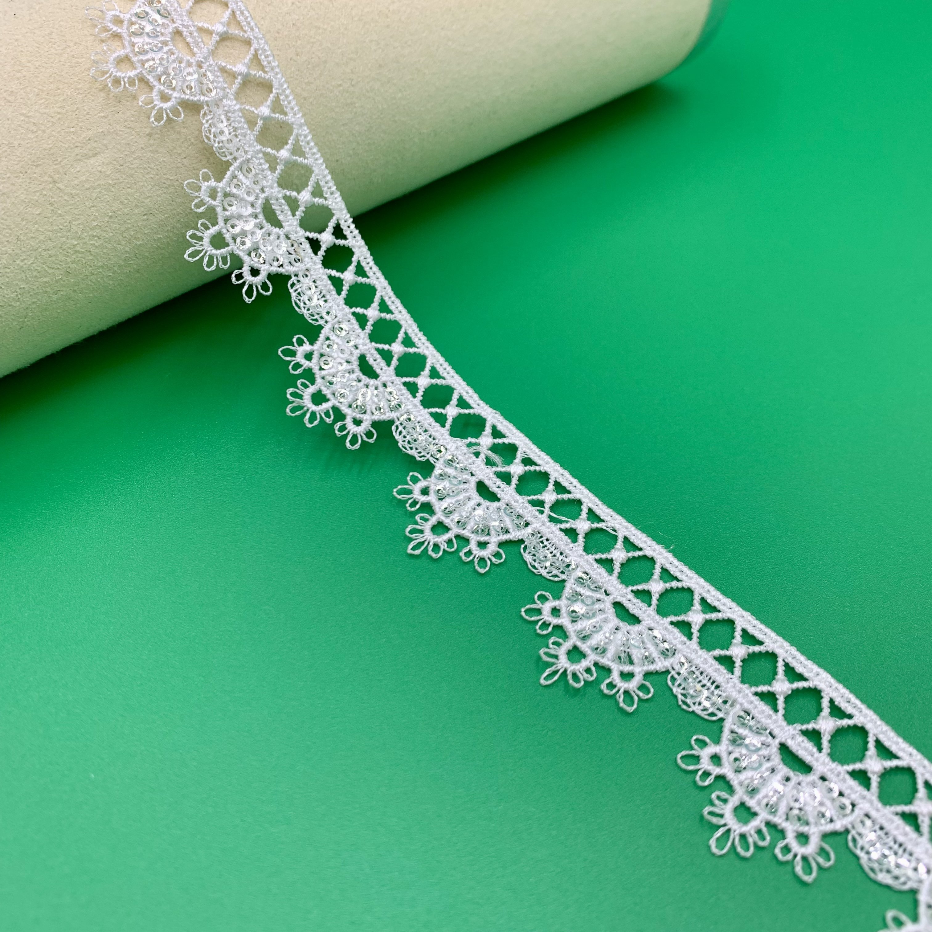New Design Low Price Embroidery Shiny Lace Trim Guipure Sequins Cord Beautiful Lace Fabric Cord Lace For Dress