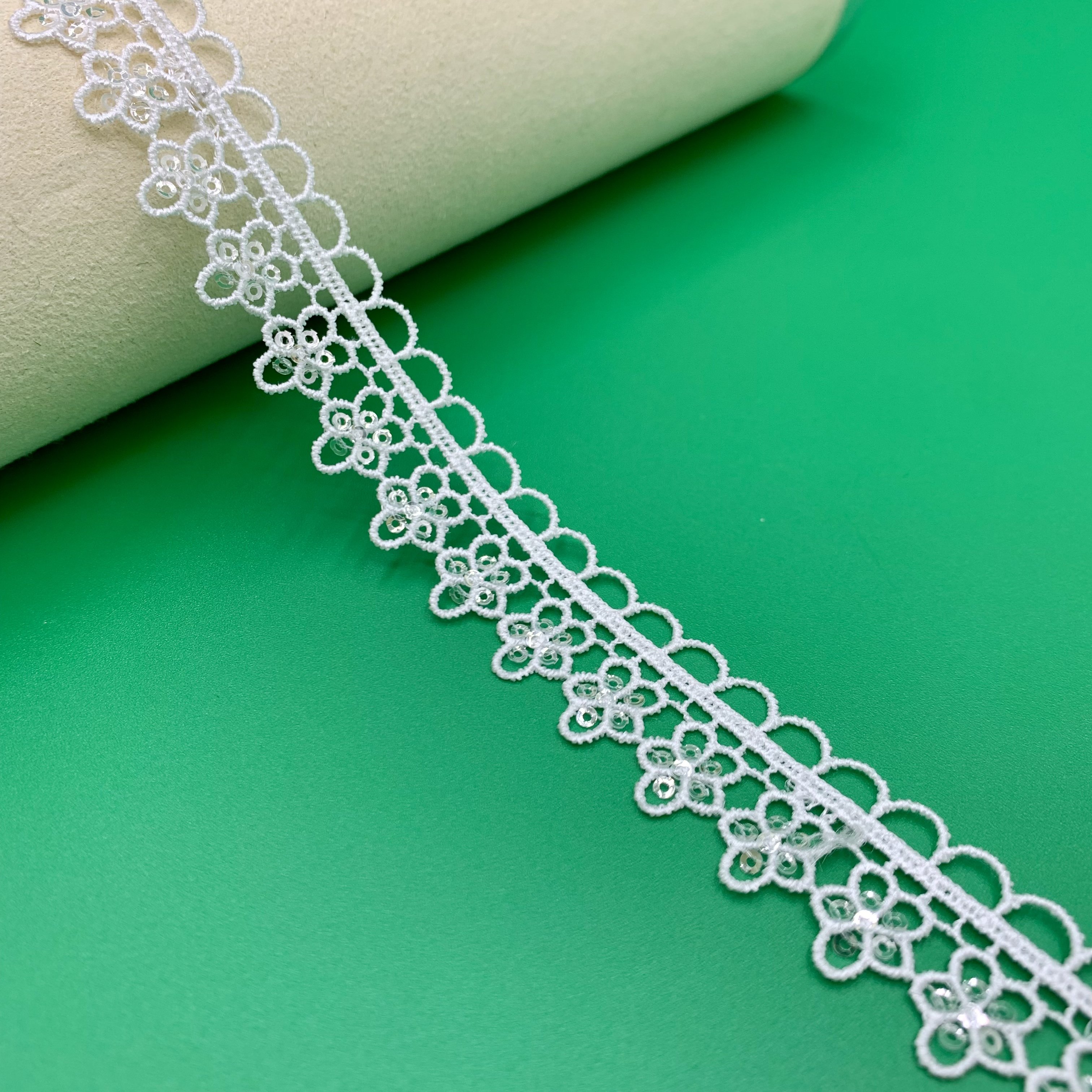 New Design Low Price Embroidery Shiny Lace Trim Guipure Sequins Cord Beautiful Lace Fabric Cord Lace For Dress