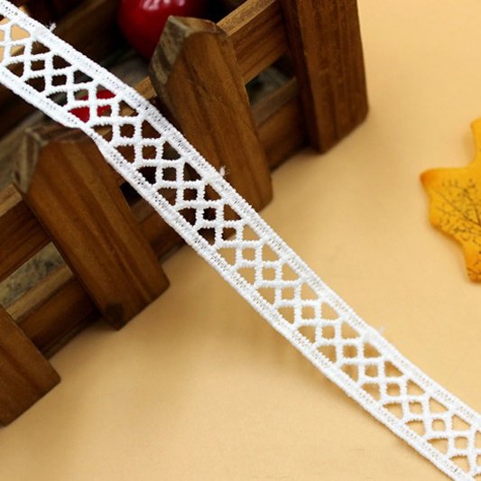 Polyester guipure lace fabric embroidery lace trims manufacturer colorful lace trim for garment