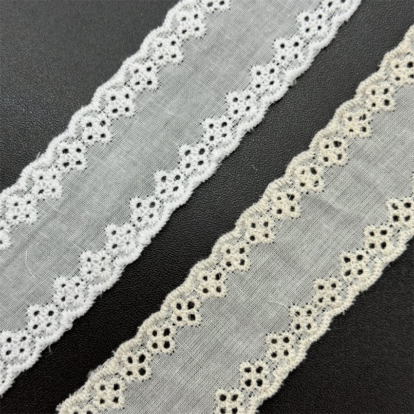 Fine woven cotton fabric carvend holes Trimming lace water soluble Embroidery border lace trim garment