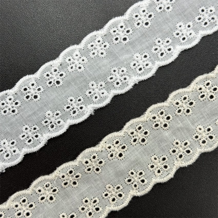 Fine woven cotton fabric carvend holes Trimming lace water soluble Embroidery border lace trim garment
