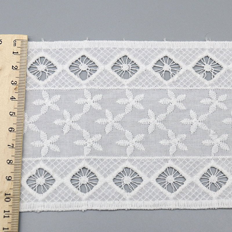 fashion designer 100% cotton popular eyelet lace trim exquisite decorative lace trim for garment