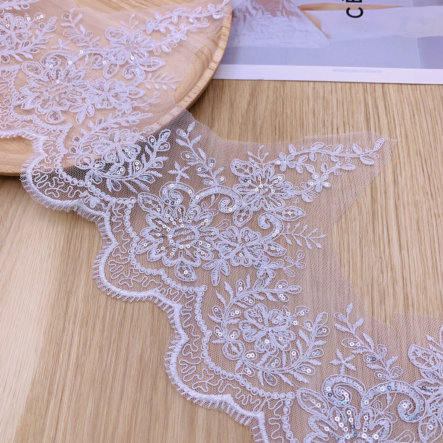 Factory Wholesale Price White Renda Lace Shiny Polyester Embroidery Gpo Guipure Lace Trim