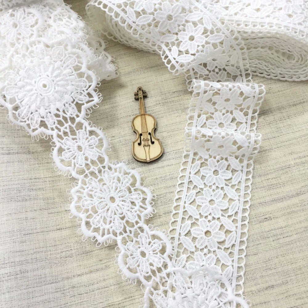 New trend wholesale high quality customized dye color embroidery white lace milk yarm/polyester lace trimming for accessory