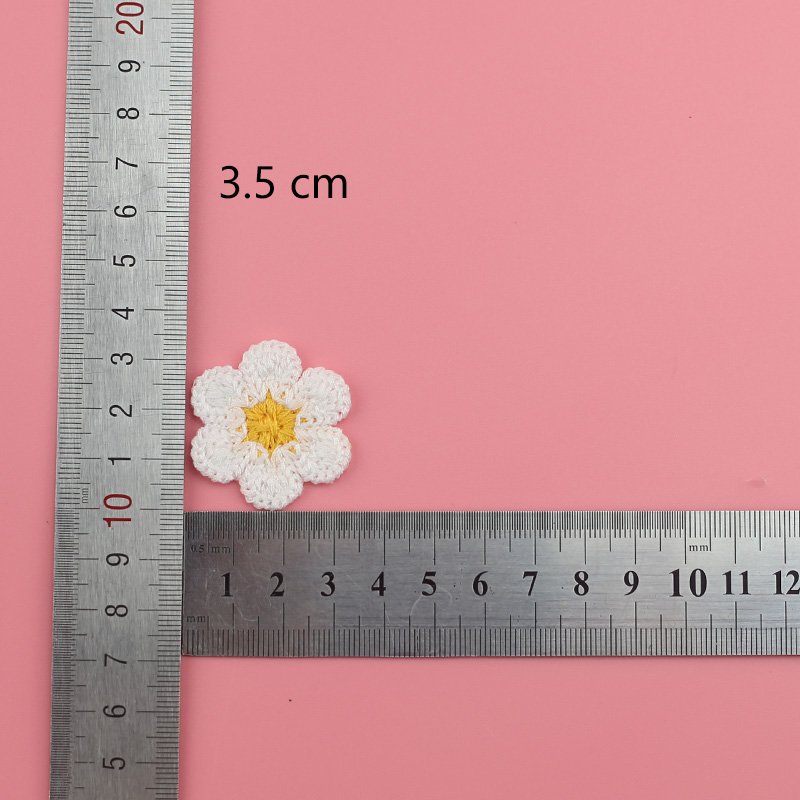 1.4 inch mini daisy flower crochet motif white and yellow flower accessories for garment bag accessories