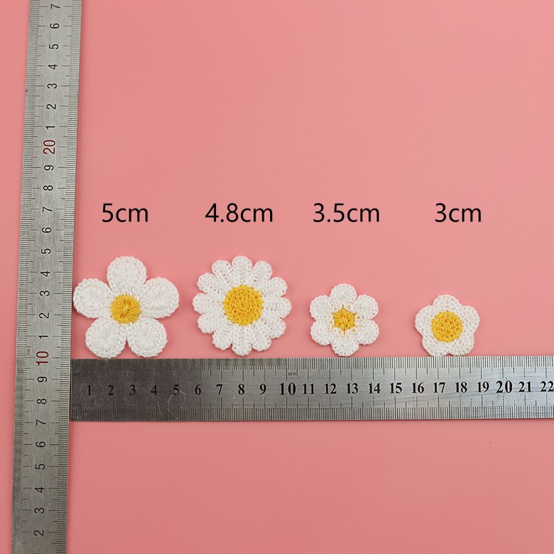 1.4 inch mini daisy flower crochet motif white and yellow flower accessories for garment bag accessories
