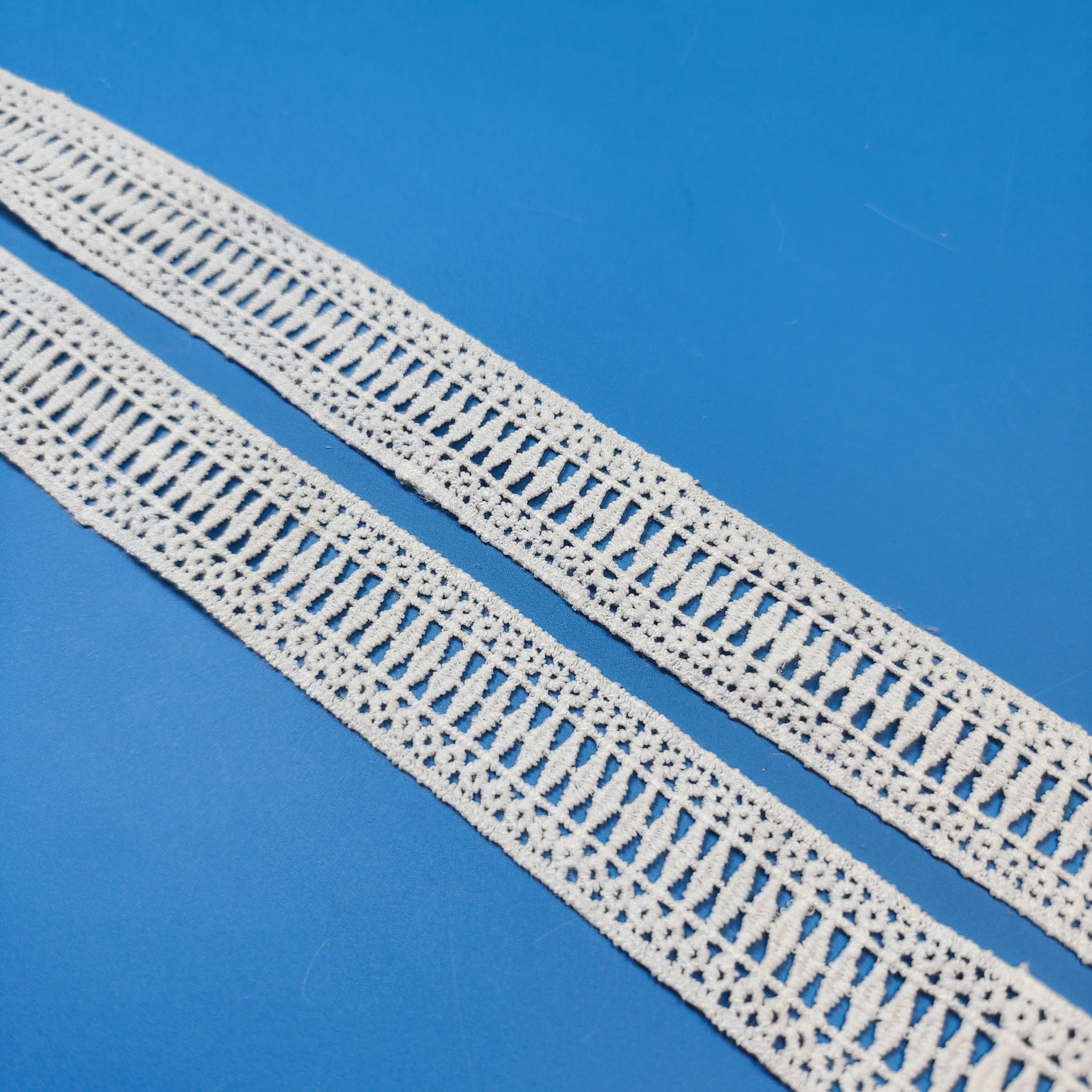 Hot Sale French Flower Trim Border Trimming Water Soluble Lace Trim