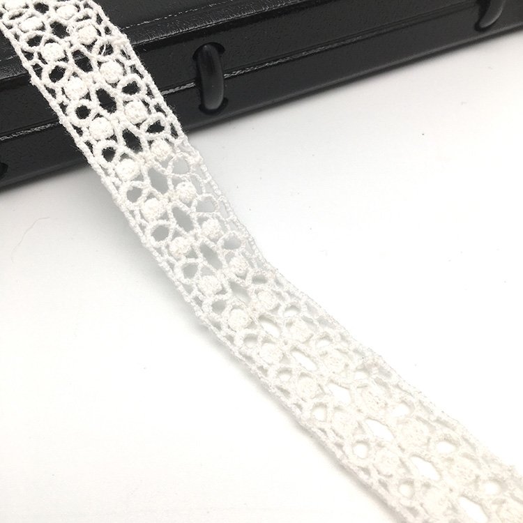 Factory wholesale high quality fashion 100% cotton lace trim for clothing and home textile decorative trim