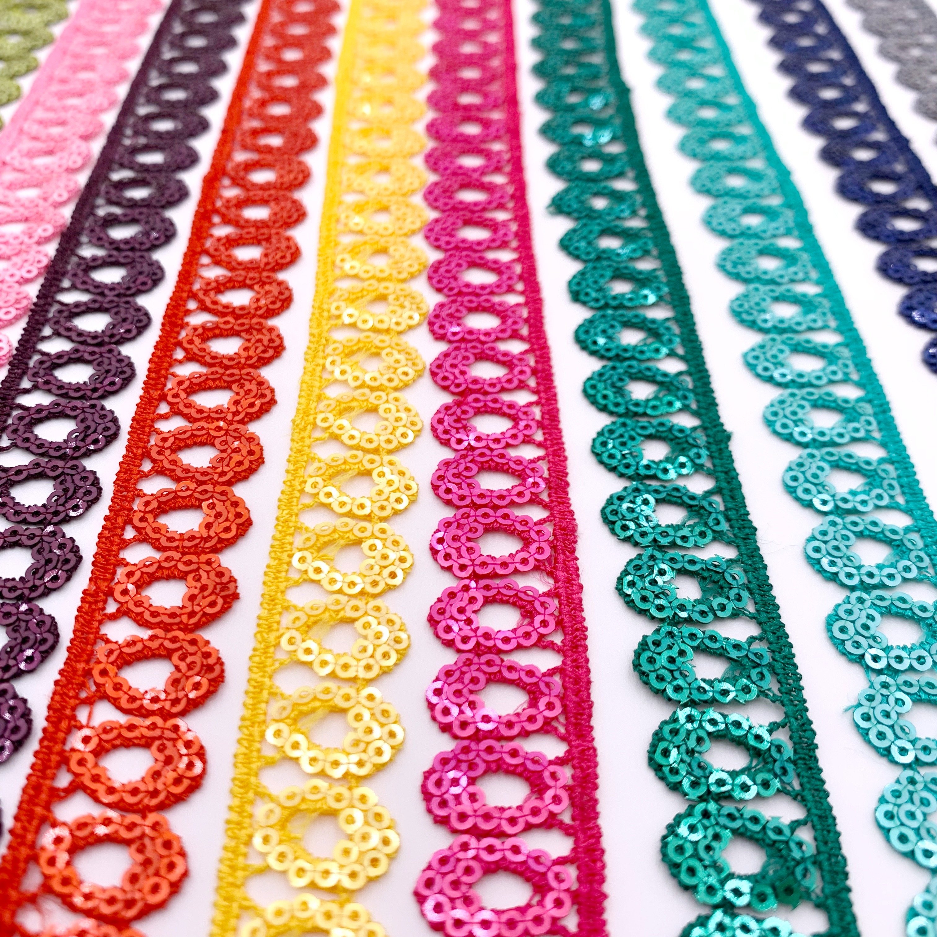Free Samples Wholesale handmade white lace Multiple colors Embroidery sequin lace trim