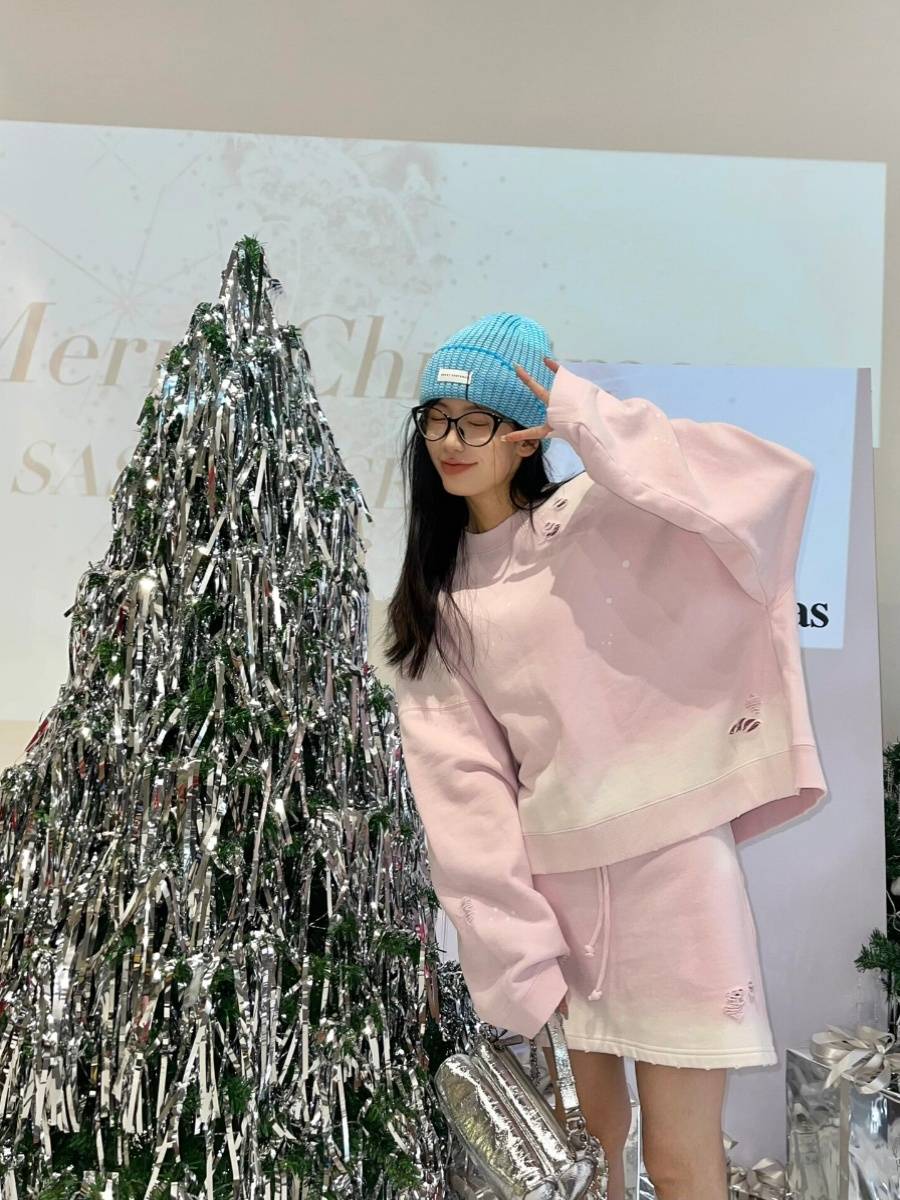 Mom ~ 24 New Summer New Products Designer Oversized round necklads Kase sweater+mini A -line skirt female