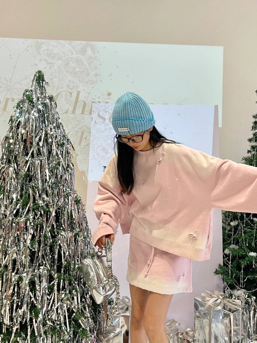 Mom ~ 24 New Summer New Products Designer Oversized round necklads Kase sweater+mini A -line skirt female