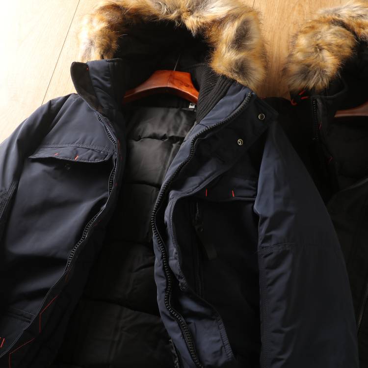 Middle -length faction overcomes cotton jackets, cotton jackets