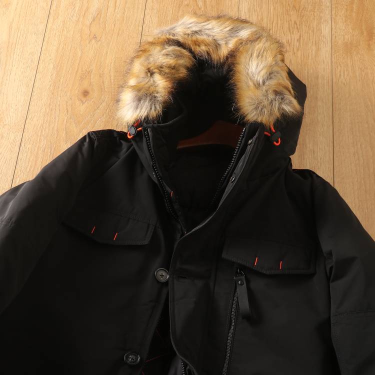 Middle -length faction overcomes cotton jackets, cotton jackets
