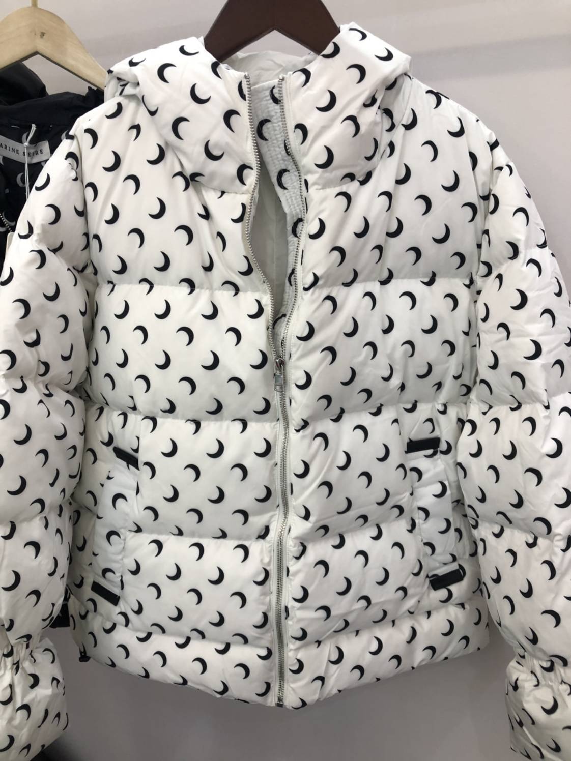 Moon House's down jackets beautifully full -printed niche design 90 duck down