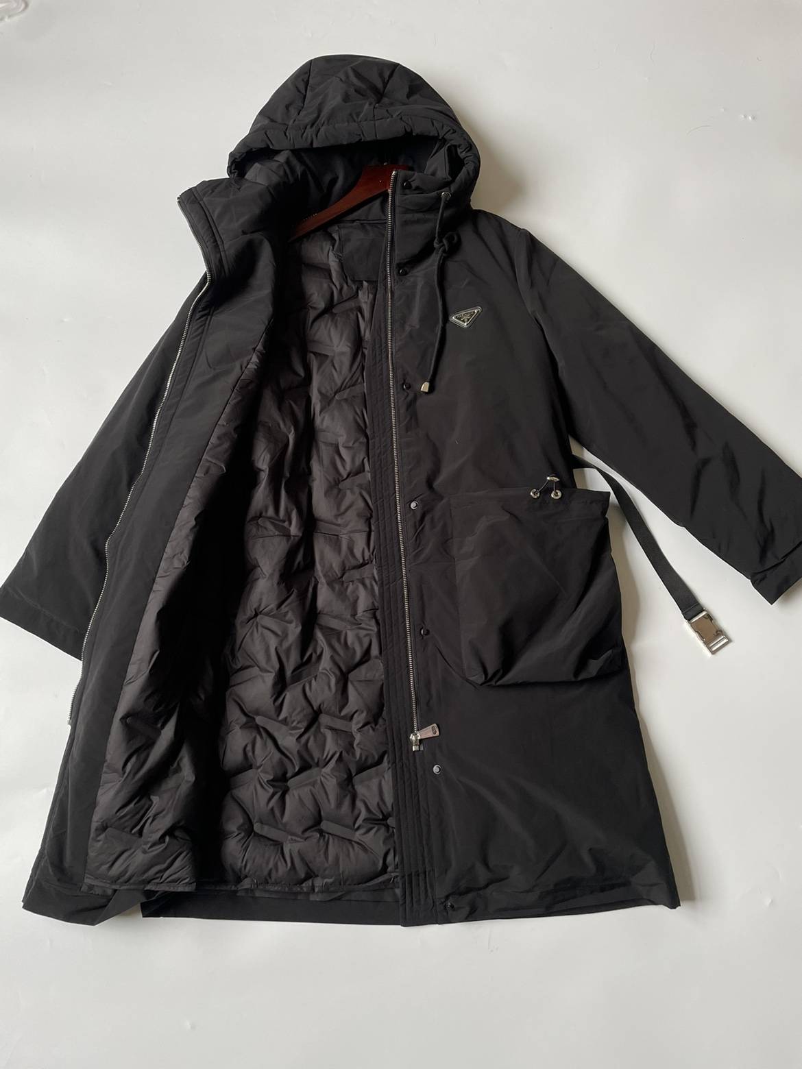 Her cold work, warm heart nest, lay 90%white duck velvet long -sleeved down jacket.