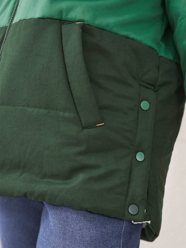 Wear fluffy and warm lambskin color cotton clothes on both sides