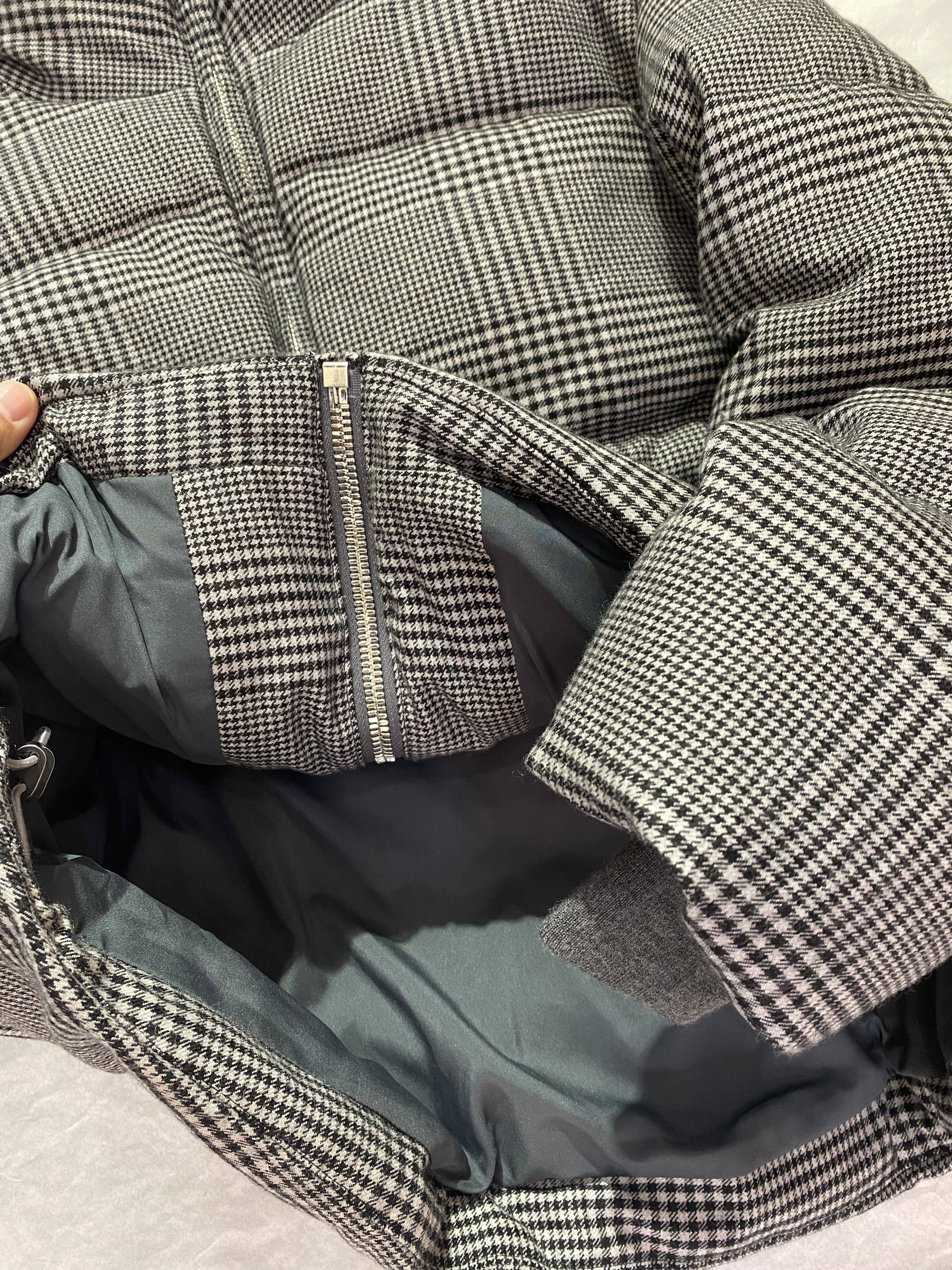 23 Autumn and winter new custom black gray lattice fine imitation pure cashmere white goose stand -up collar down jacket good version