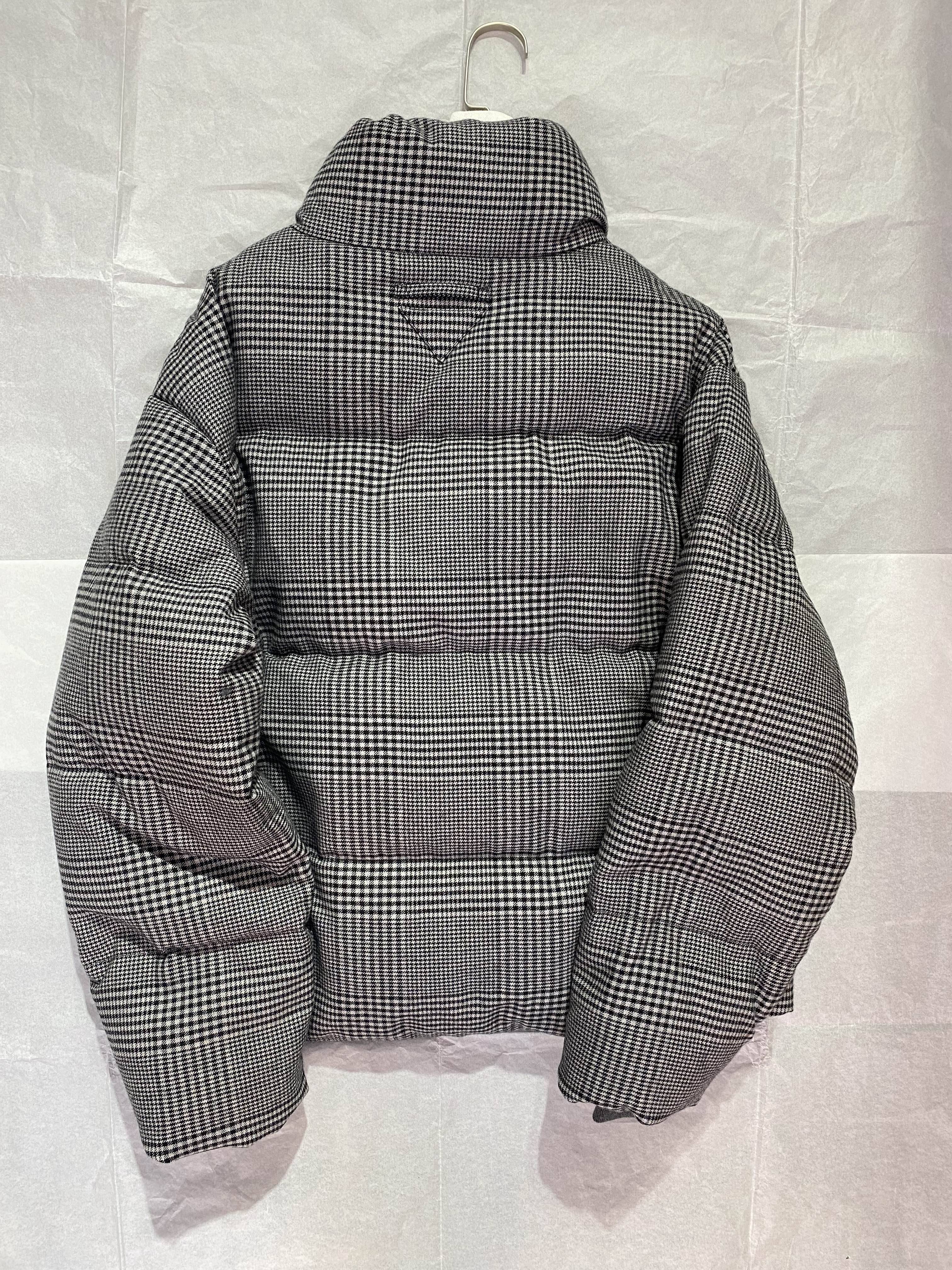 23 Autumn and winter new custom black gray lattice fine imitation pure cashmere white goose stand -up collar down jacket good version