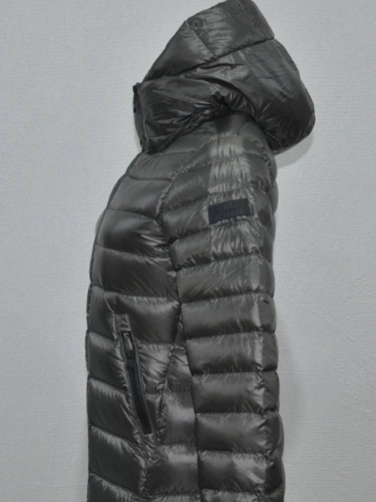 Sanjiao commuting nylon medium long hooded down jacket