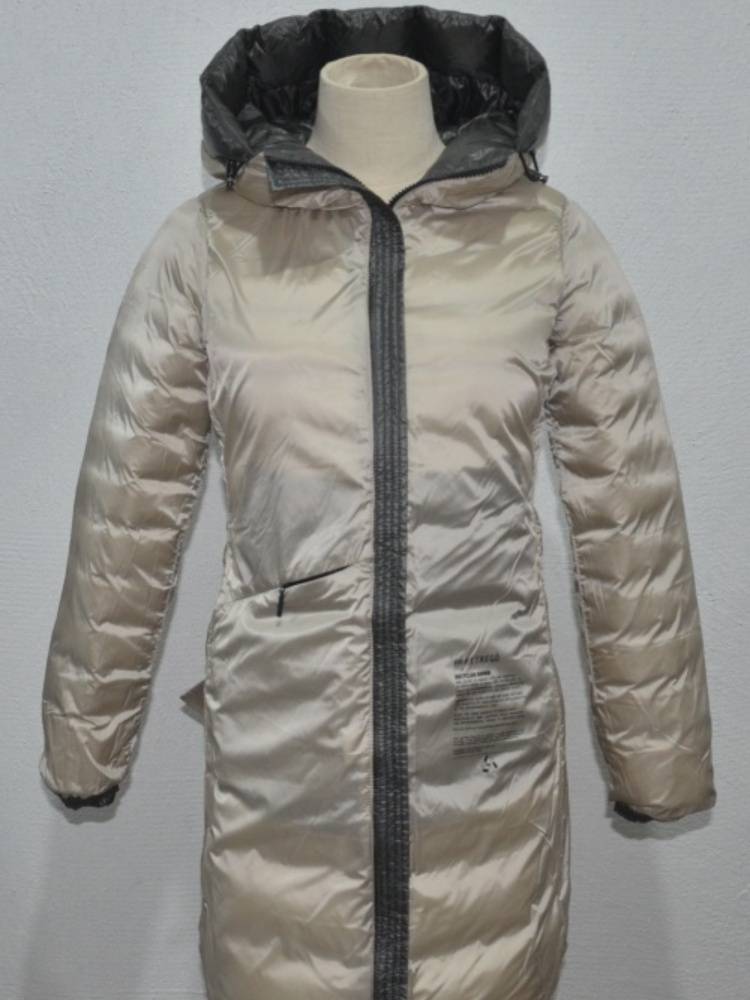 Sanjiao commuting nylon medium long hooded down jacket