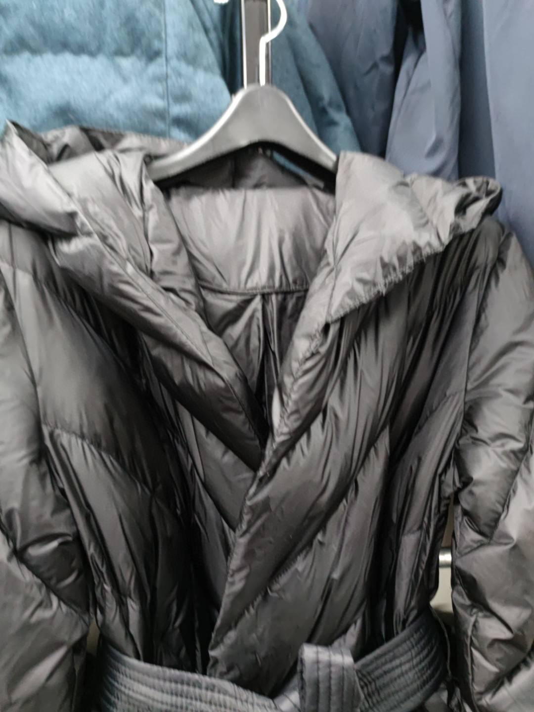 Foreign Single Lady Middle Long down jacket 90 is not running with a good waistband!