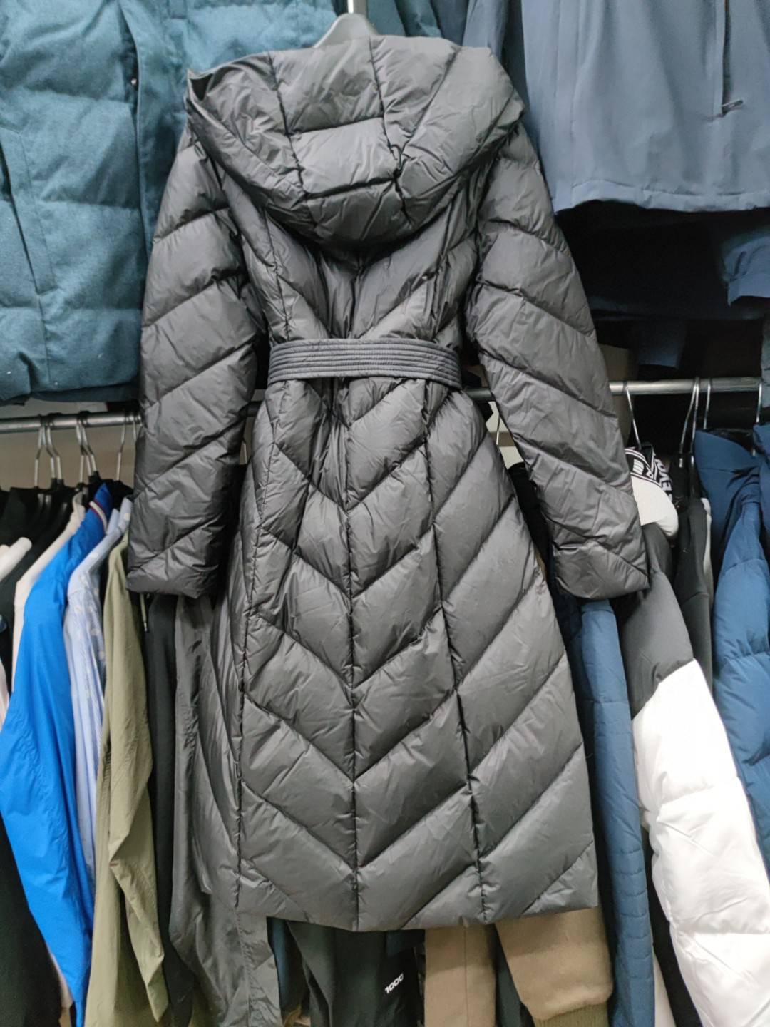 Foreign Single Lady Middle Long down jacket 90 is not running with a good waistband!