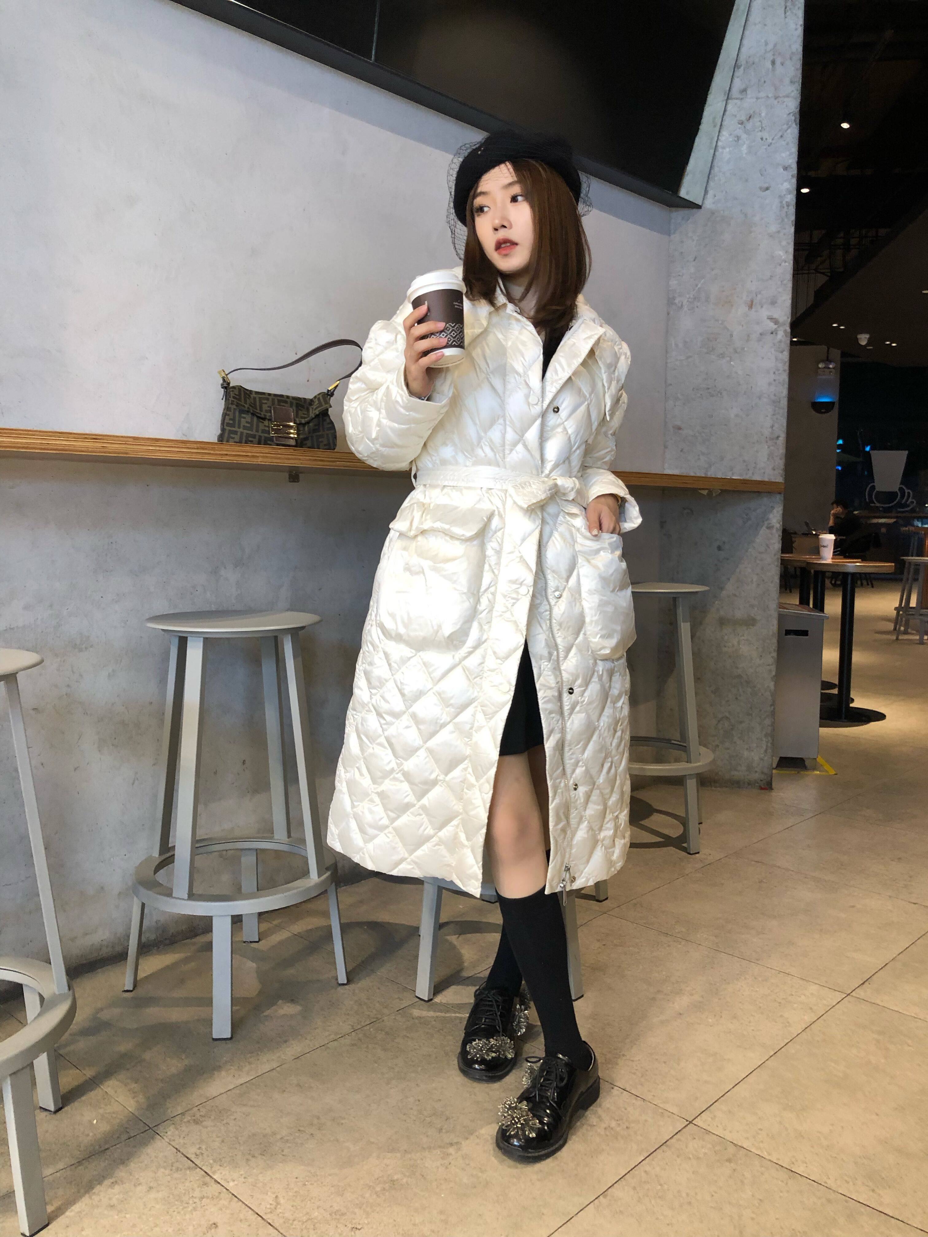 Order 2021 Winter Specials Welfare Custom Fabric Custom Lauret Loose Hooding Pocket Daizerli down jacket