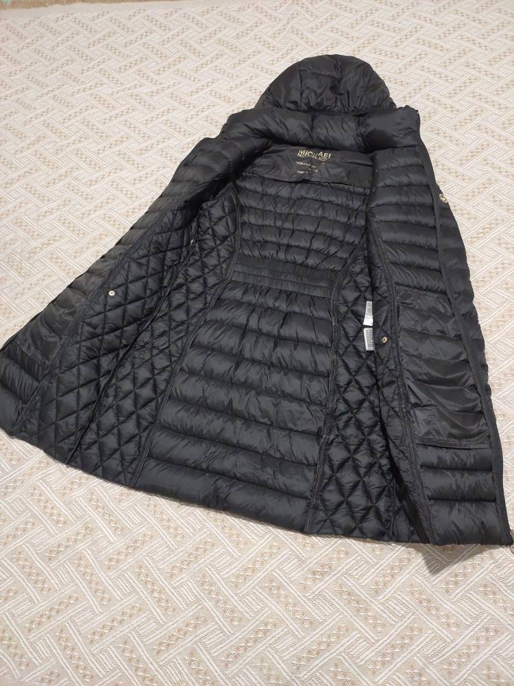 Chun Yuanmei M series edge can remove the cap and press the waist, the waist, the slimming, thin medium long down jacket