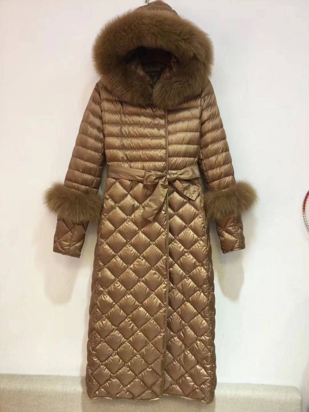 High -quality light and warmth, fashionable hooded white duck long goddess down jacket